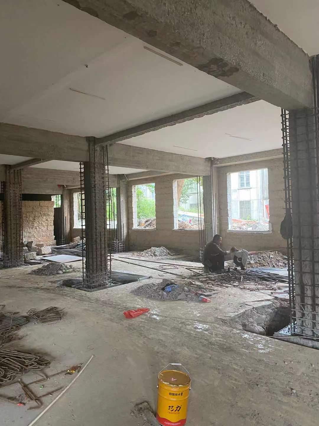 ��ʱ�����������ǲ���ש����ʩ����Ҫ�ȸɣ�������������